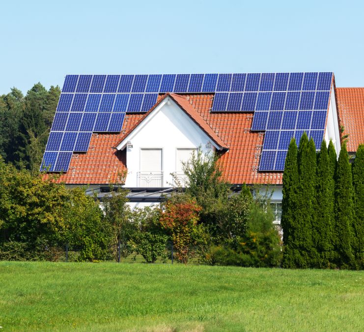 Residential solar-powered home in Bridgeport, CT featured in EcoSunWorks’ article “How Much Do Solar Panels Cost in Bridgeport, CT (2025 Guide)